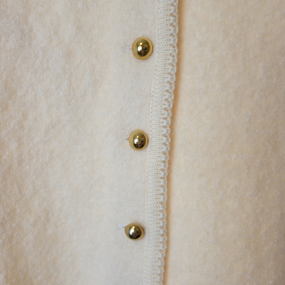 Tally Ho Wool Longsleeve Cropped Gold Button Cream Sweater, Size 8p - Picture 5 of 6